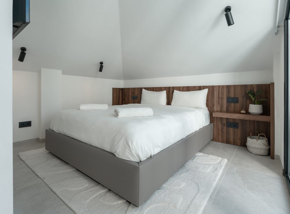 Las Lolas 16 duplex penthouse  Nueva Andalucia Marbella