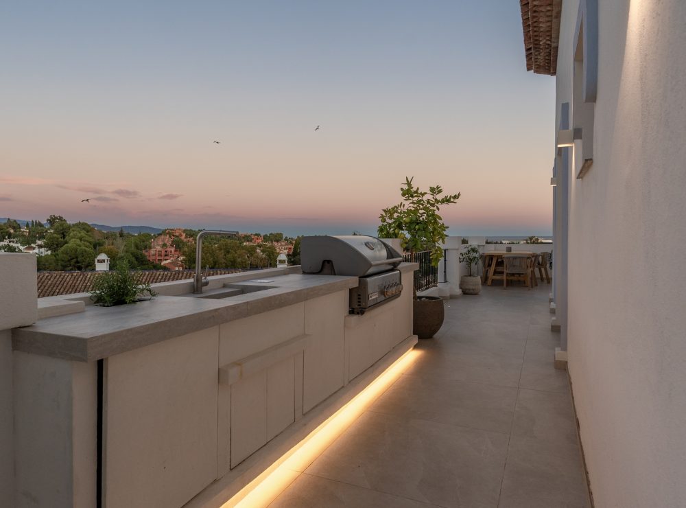 Las Lolas 16 duplex penthouse  Nueva Andalucia Marbella