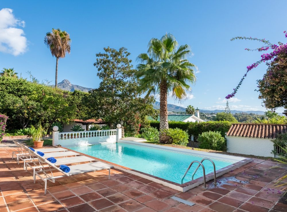 Villa Casa Lonicera Nueva Andalucia Marbella