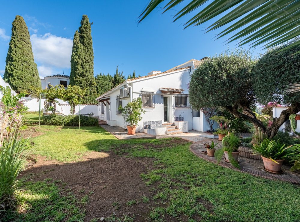 Villa Casa Lonicera Nueva Andalucia Marbella