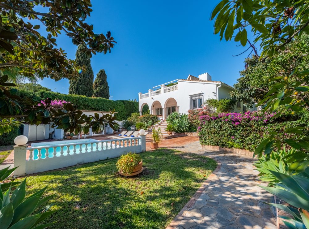 Villa Casa Lonicera Nueva Andalucia Marbella