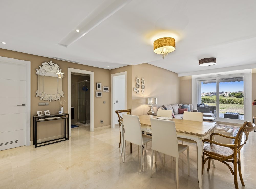 Ground floor apartment Los Robles de los Arqueros Benahavis Marbella