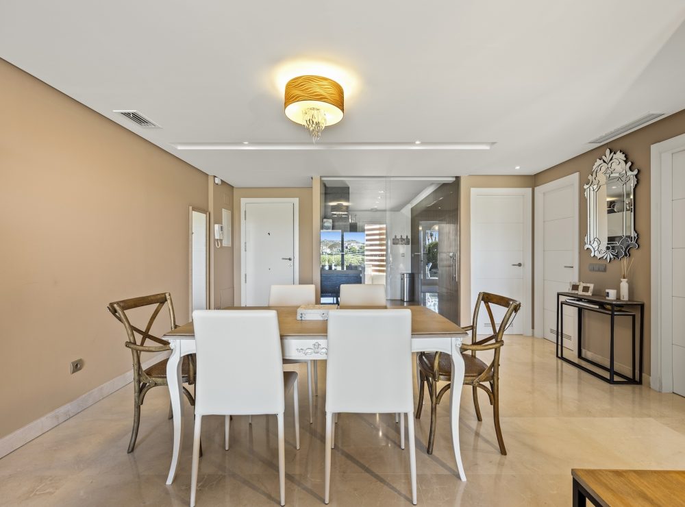 Ground floor apartment Los Robles de los Arqueros Benahavis Marbella