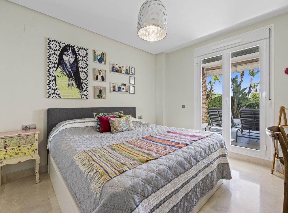 Ground floor apartment Los Robles de los Arqueros Benahavis Marbella
