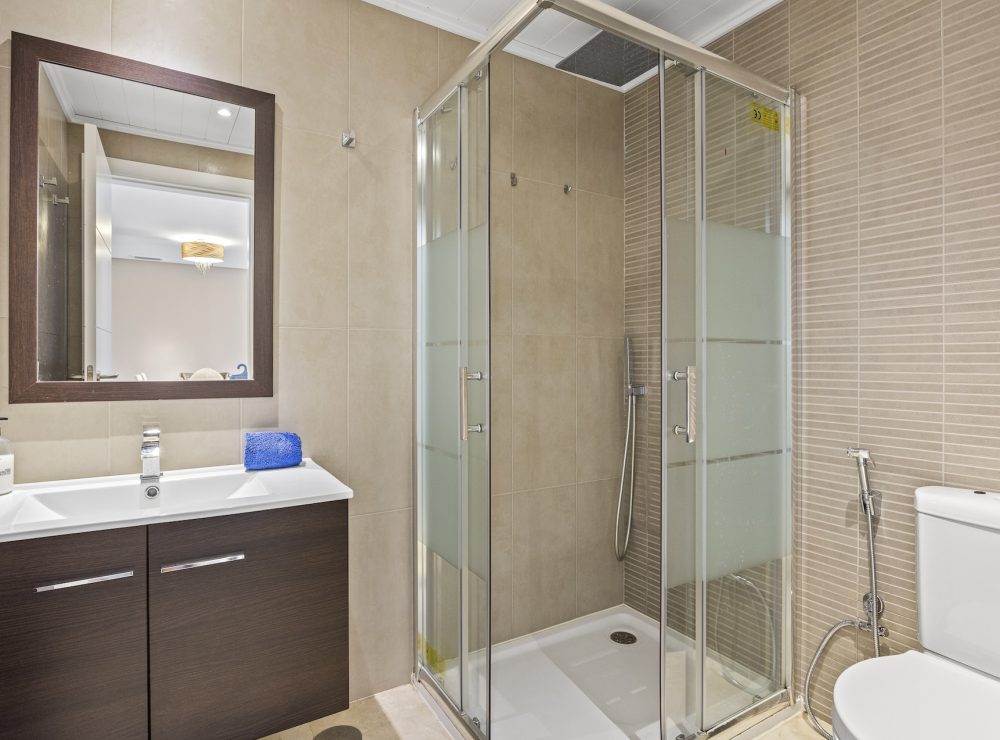 Ground floor apartment Los Robles de los Arqueros Benahavis Marbella