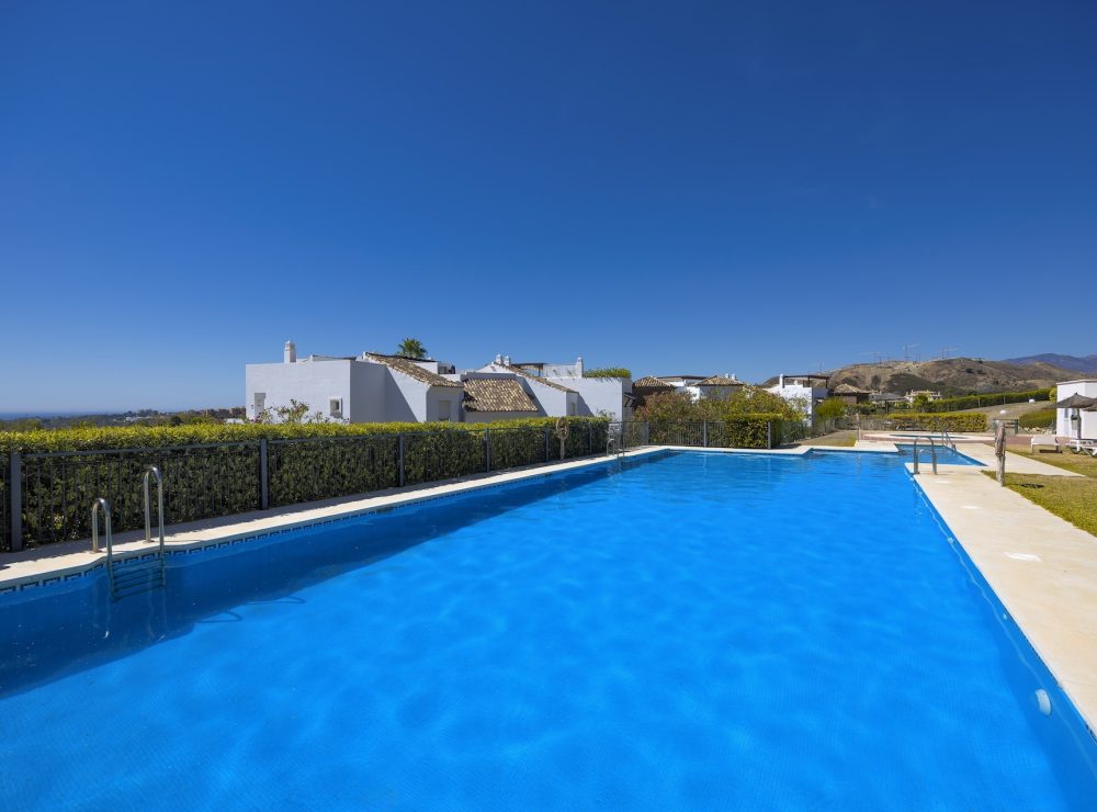 Ground floor apartment Los Robles de los Arqueros Benahavis Marbella