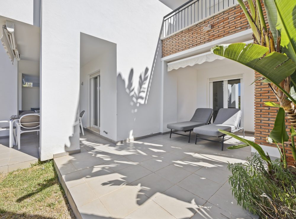 Ground floor apartment Los Robles de los Arqueros Benahavis Marbella