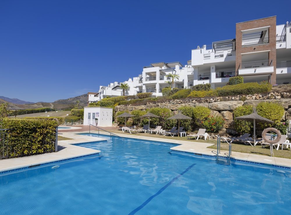 Ground floor apartment Los Robles de los Arqueros Benahavis Marbella