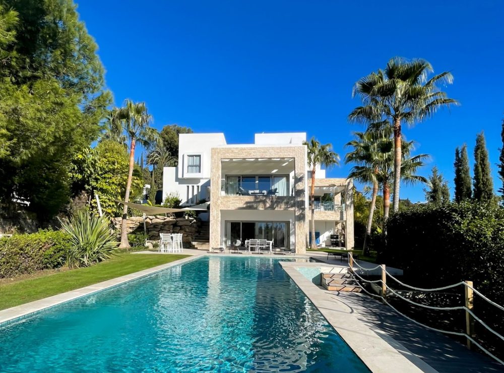 Casa Blanca villa for sale paraiso alto benahavis marbella