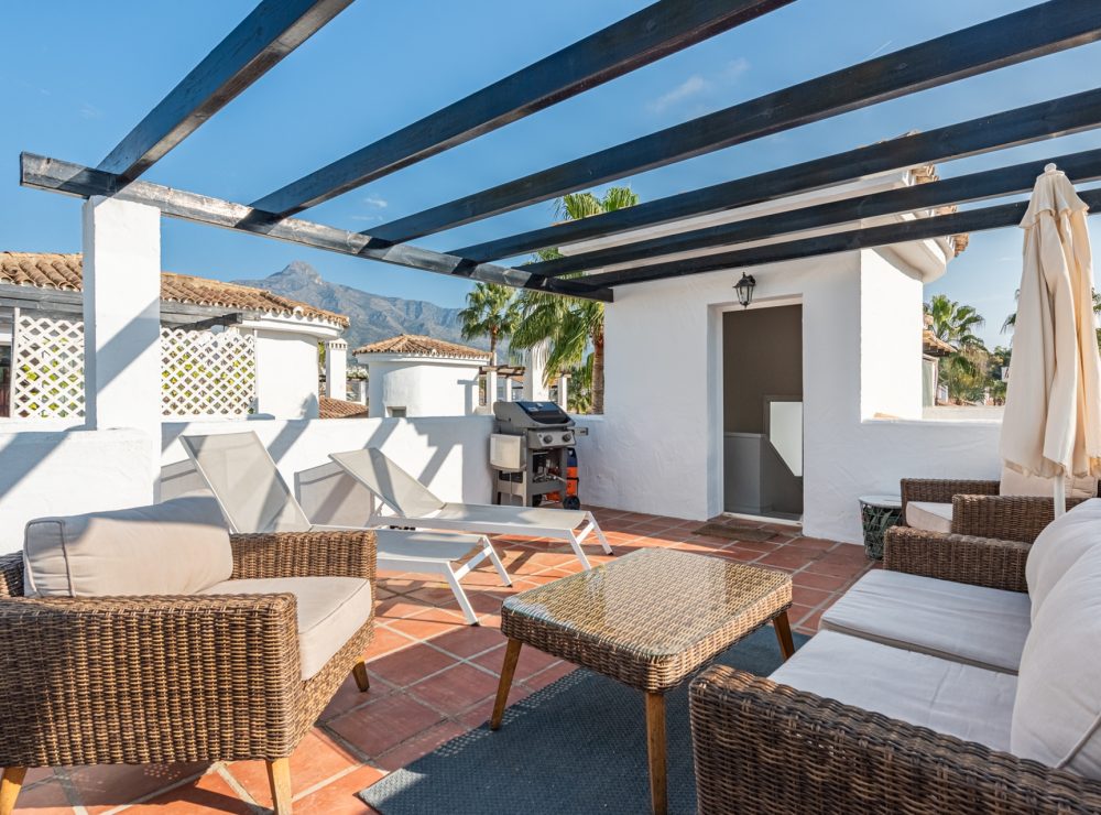 Duplex penthouse Nueva Andalucia Marbella los naranjos