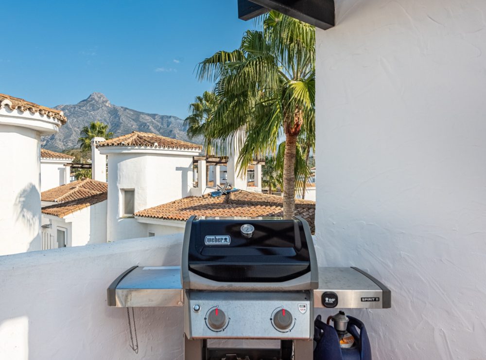 Duplex penthouse Nueva Andalucia Marbella los naranjos