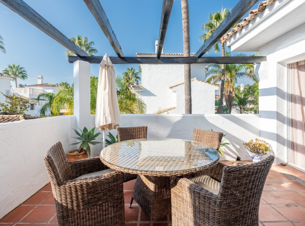 Duplex penthouse Nueva Andalucia Marbella los naranjos