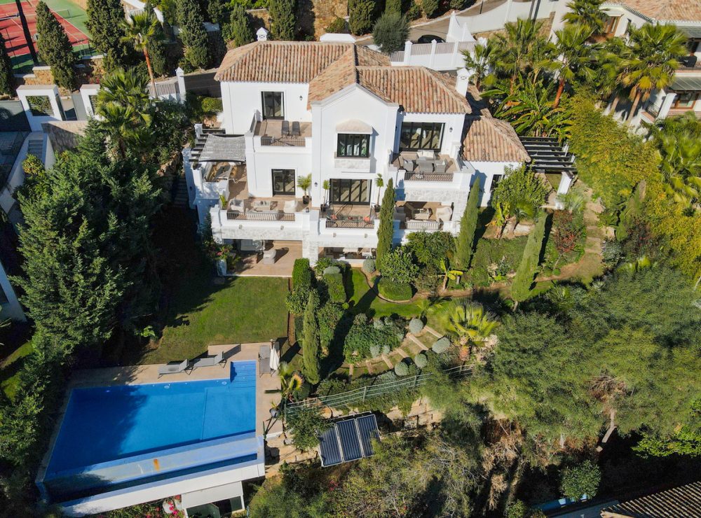 Villa Andaluza for sale paraiso alto benahavis marbella