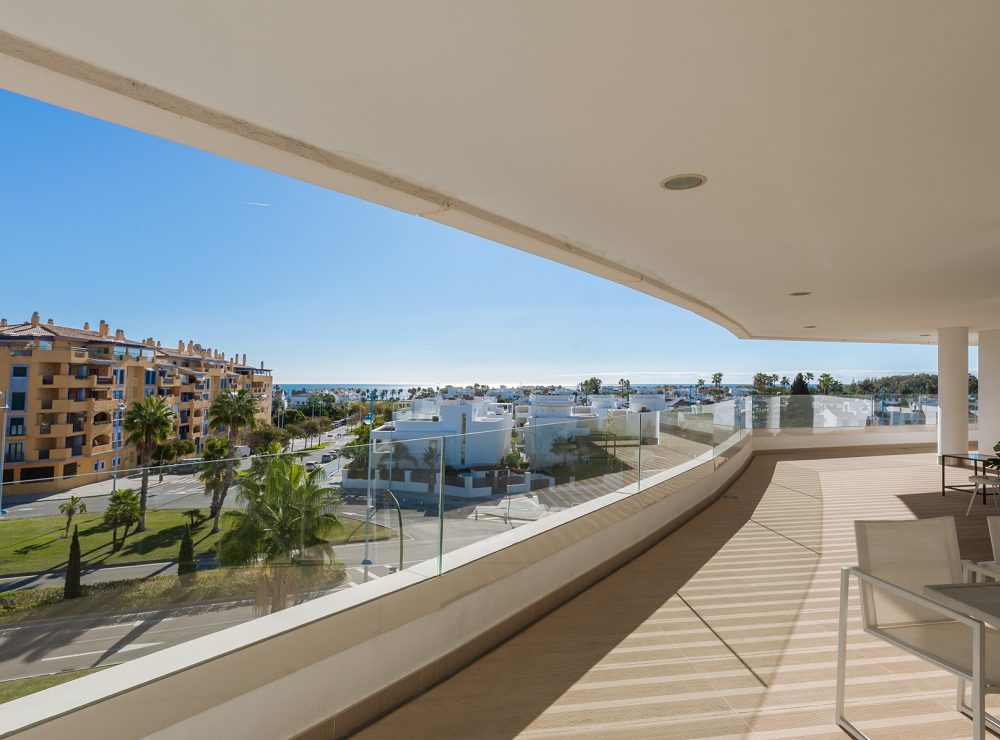 Penthouse San Pedro de Alcantara beachside Marbella sea views