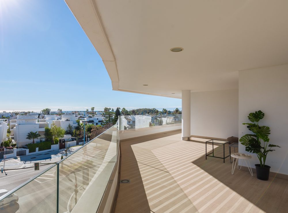 Penthouse San Pedro de Alcantara beachside Marbella sea views