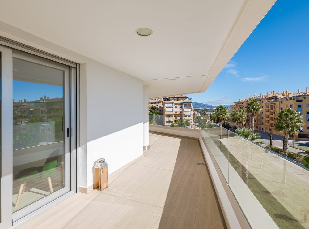 Penthouse San Pedro de Alcantara beachside Marbella sea views