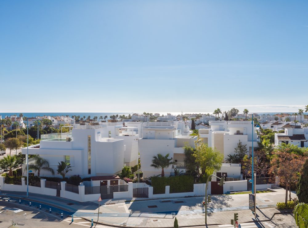 Penthouse San Pedro de Alcantara beachside Marbella sea views