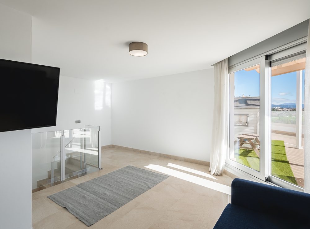 Penthouse San Pedro de Alcantara beachside Marbella sea views