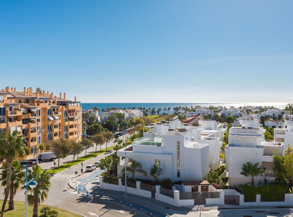 Penthouse San Pedro de Alcantara beachside Marbella sea views
