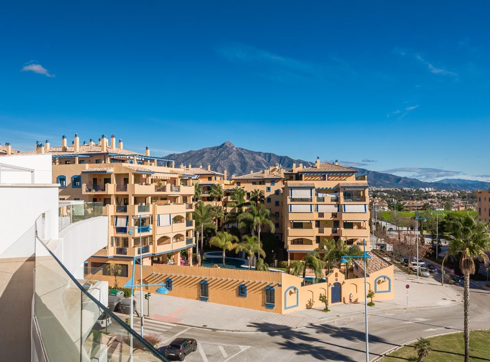 Penthouse San Pedro de Alcantara beachside Marbella sea views