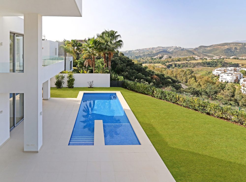 Contemporary villa for sale puerto del0capitan benahavis marbella