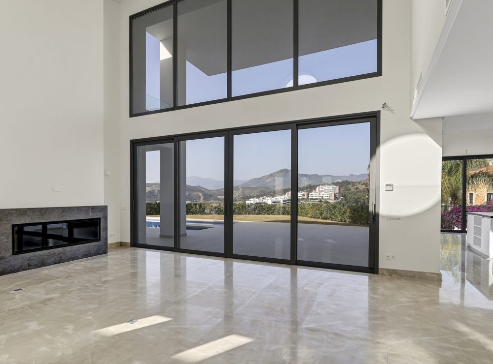 Contemporary villa for sale puerto del0capitan benahavis marbella