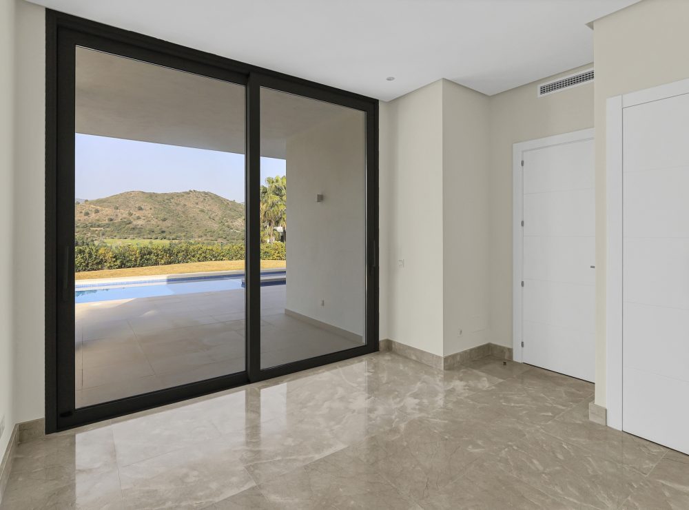 Contemporary villa for sale puerto del0capitan benahavis marbella