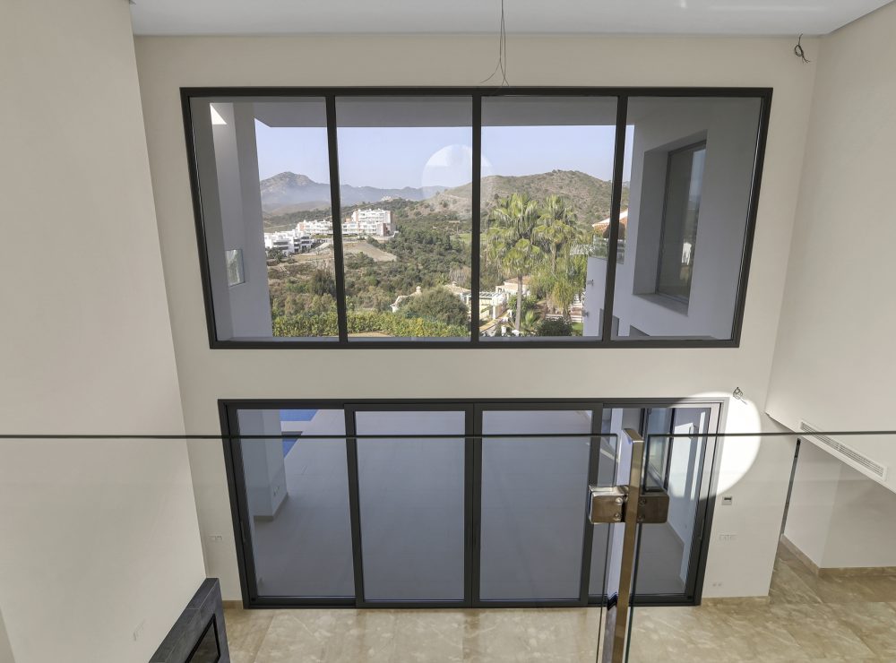 Contemporary villa for sale puerto del0capitan benahavis marbella