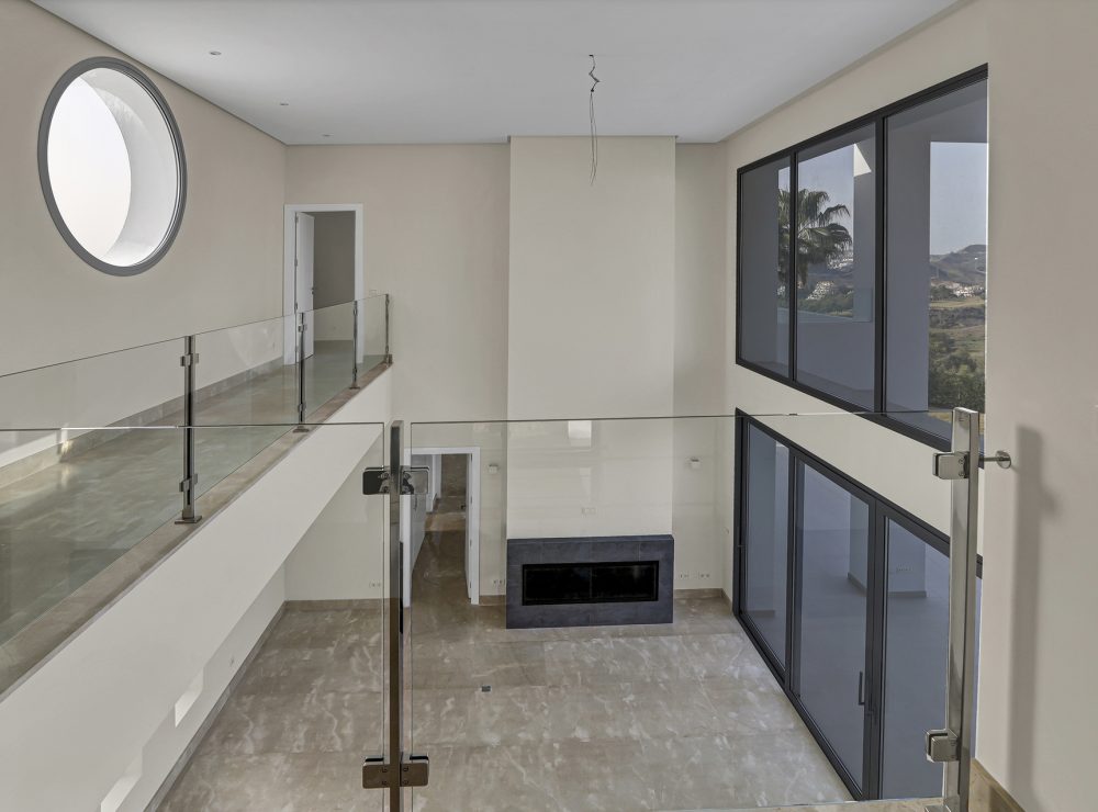 Contemporary villa for sale puerto del0capitan benahavis marbella