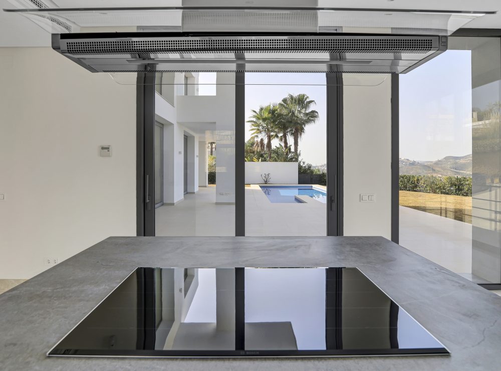 Contemporary villa for sale puerto del0capitan benahavis marbella