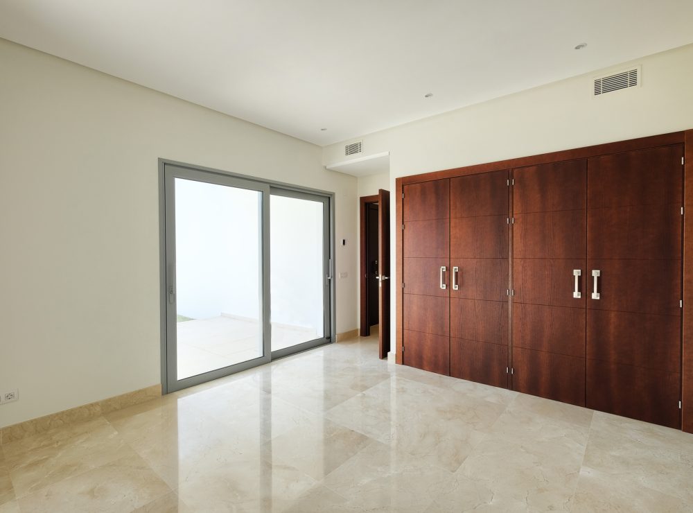 Contemporary villa for sale puerto del capitan benahavis marbella