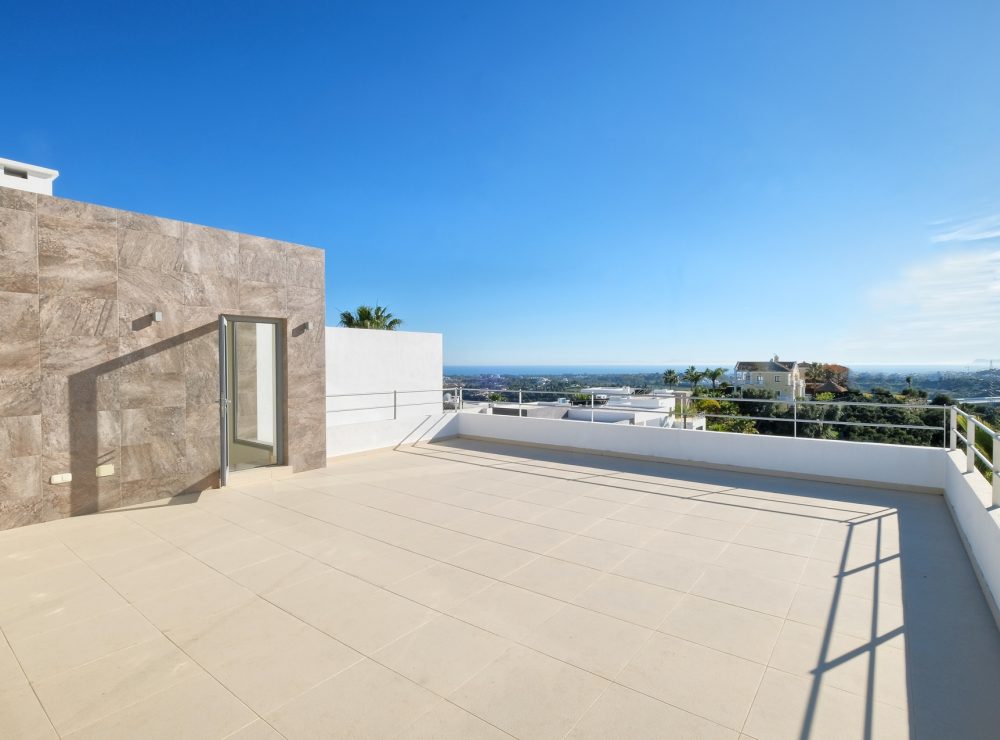 Contemporary villa for sale puerto del capitan benahavis marbella