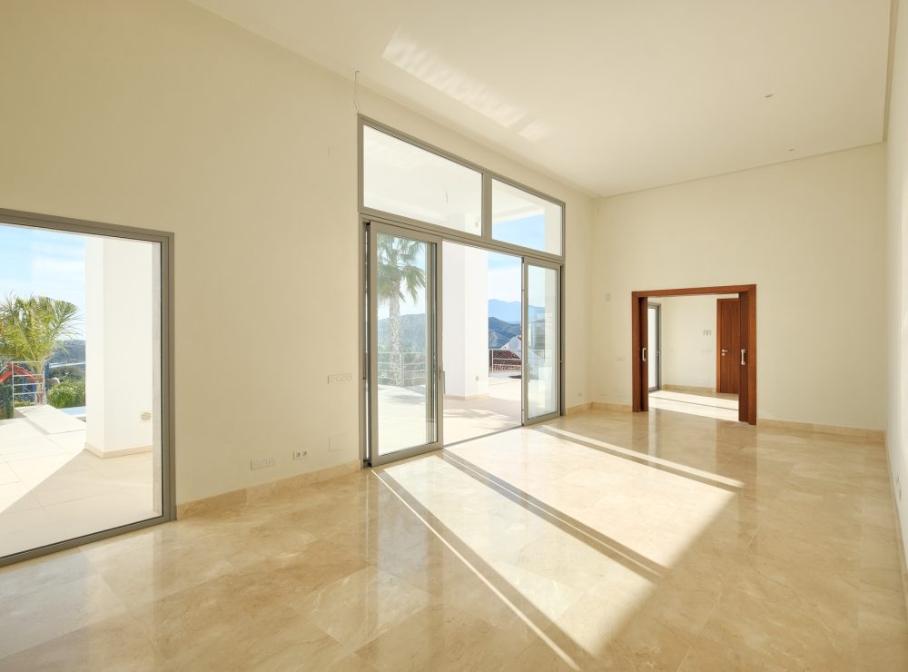 Contemporary villa for sale puerto del capitan benahavis marbella