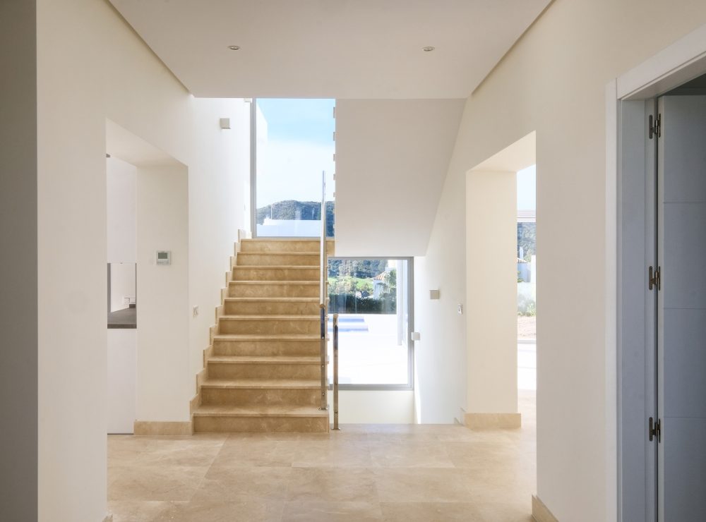 Contemporary villas for sale puerto del capitan benahavis marbella