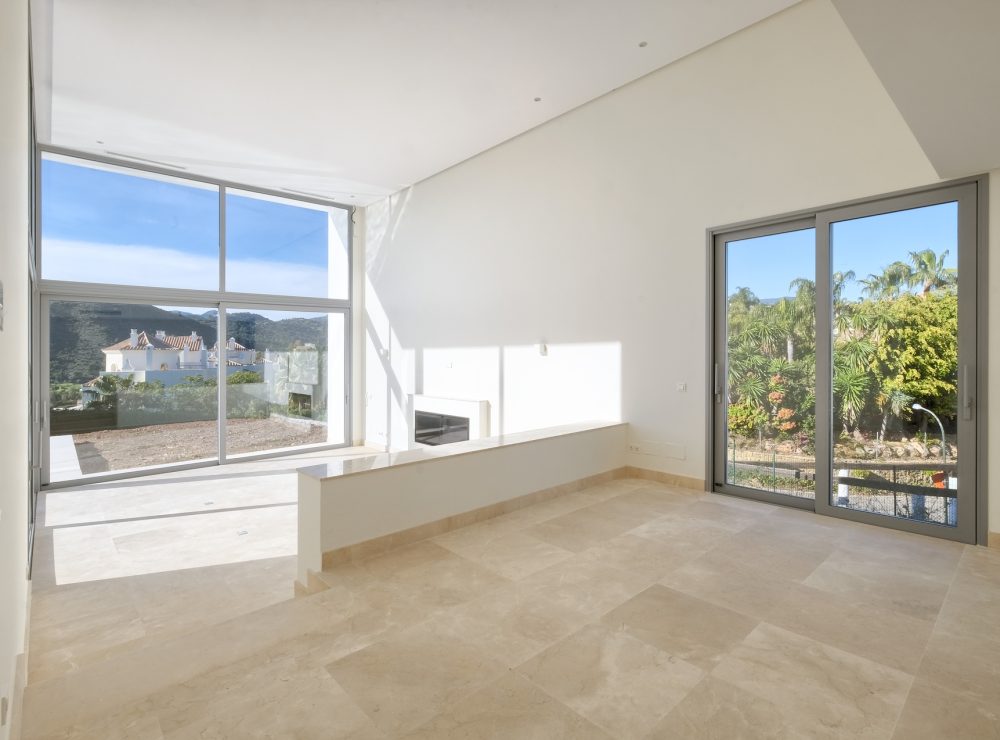 Contemporary villas for sale puerto del capitan benahavis marbella