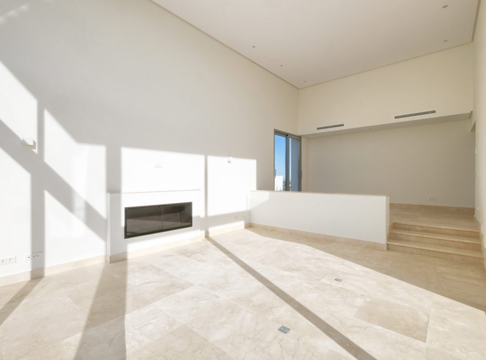 Contemporary villas for sale puerto del capitan benahavis marbella