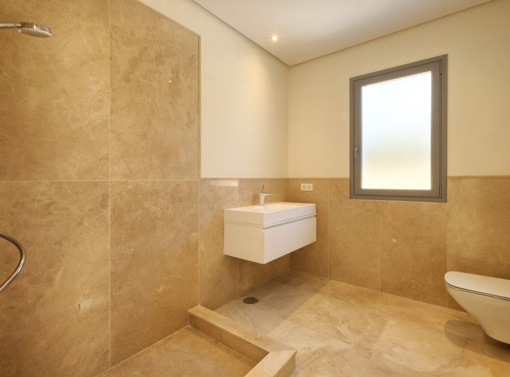 Contemporary villas for sale puerto del capitan benahavis marbella