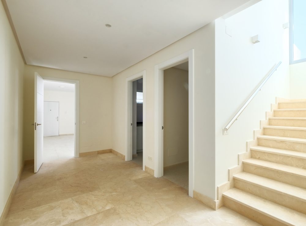 Contemporary villas for sale puerto del capitan benahavis marbella