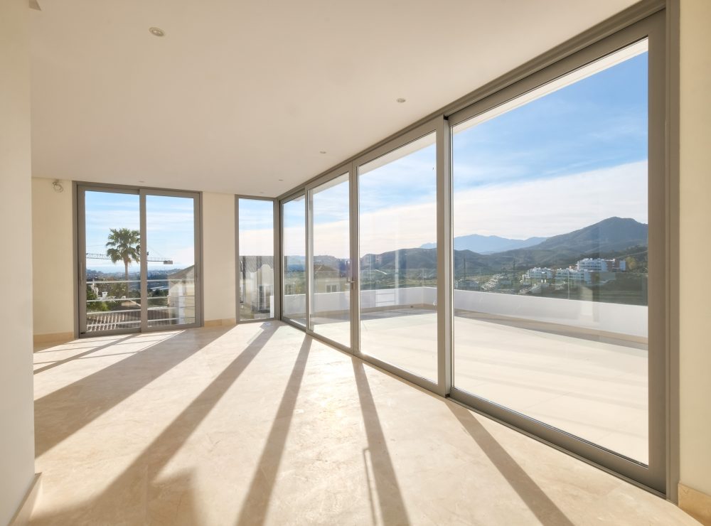 Contemporary villas for sale puerto del capitan benahavis marbella