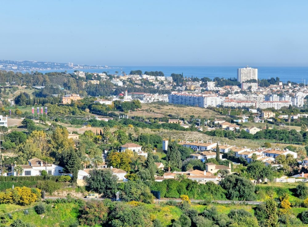 Contemporary villas for sale puerto del capitan benahavis marbella