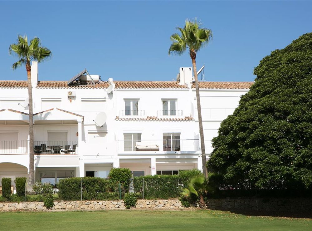 Townhouse La Quinta Benahavis Marbella sea views