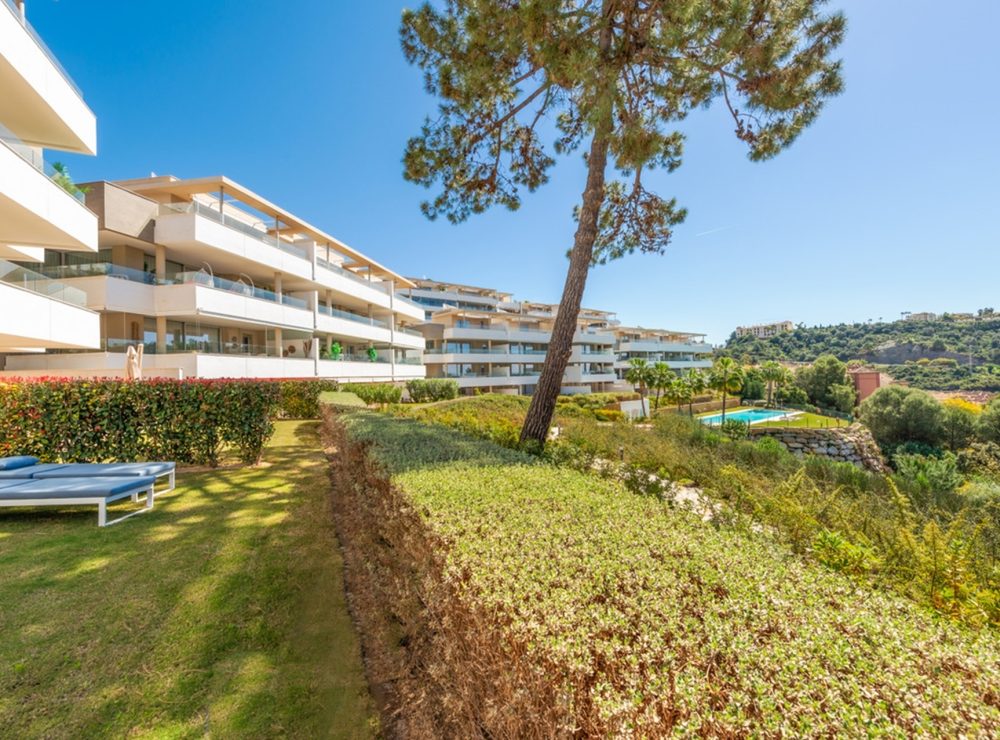 Apartment garden panoramic views Botanic Benahavis Marbella