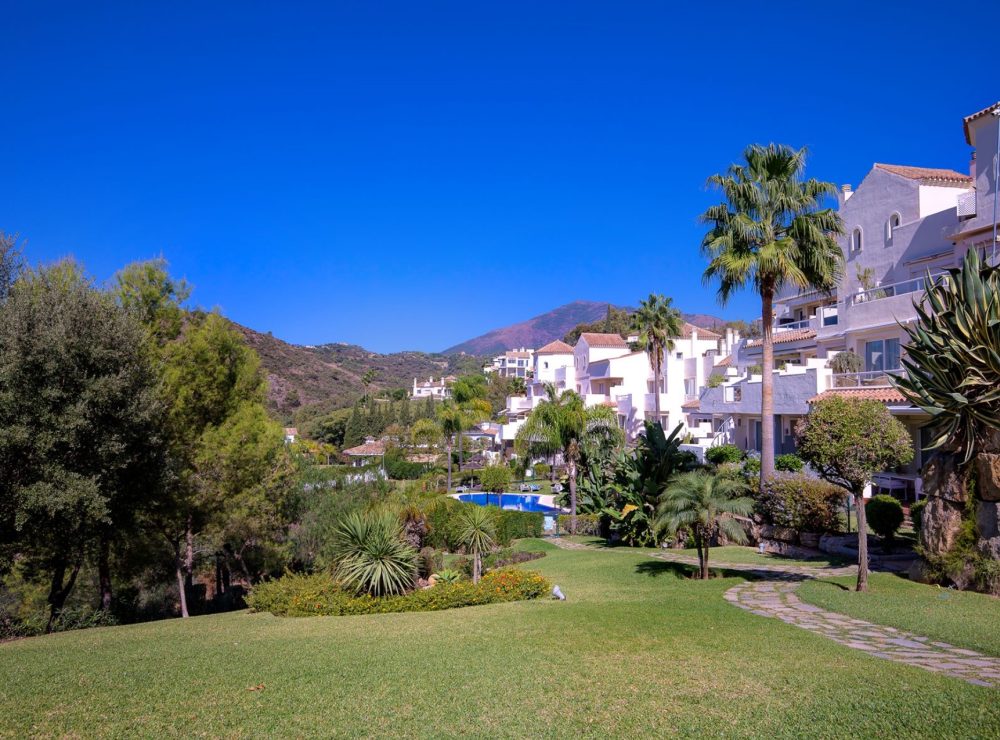 Apartment panoramic sea views Puerto del Almendro Benahavis Marbella