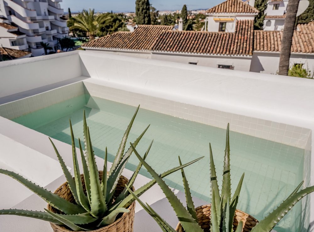 Duplex penthouse Nueva Andalucia Marbella