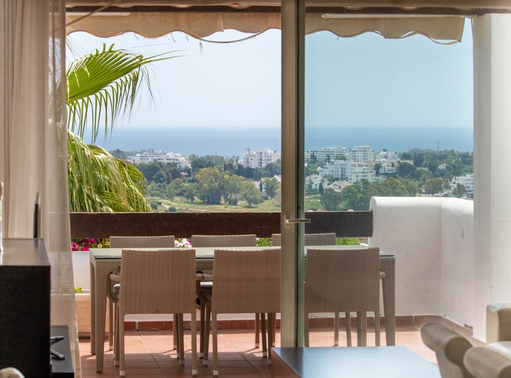 Duplex penthouse Lomas del Marques sea views Benahavis Marbella