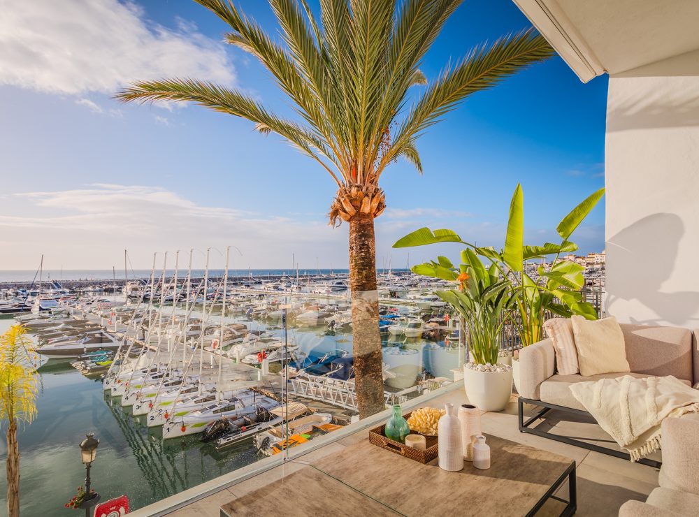 Duplex penthouse Puerto Banus Marbella