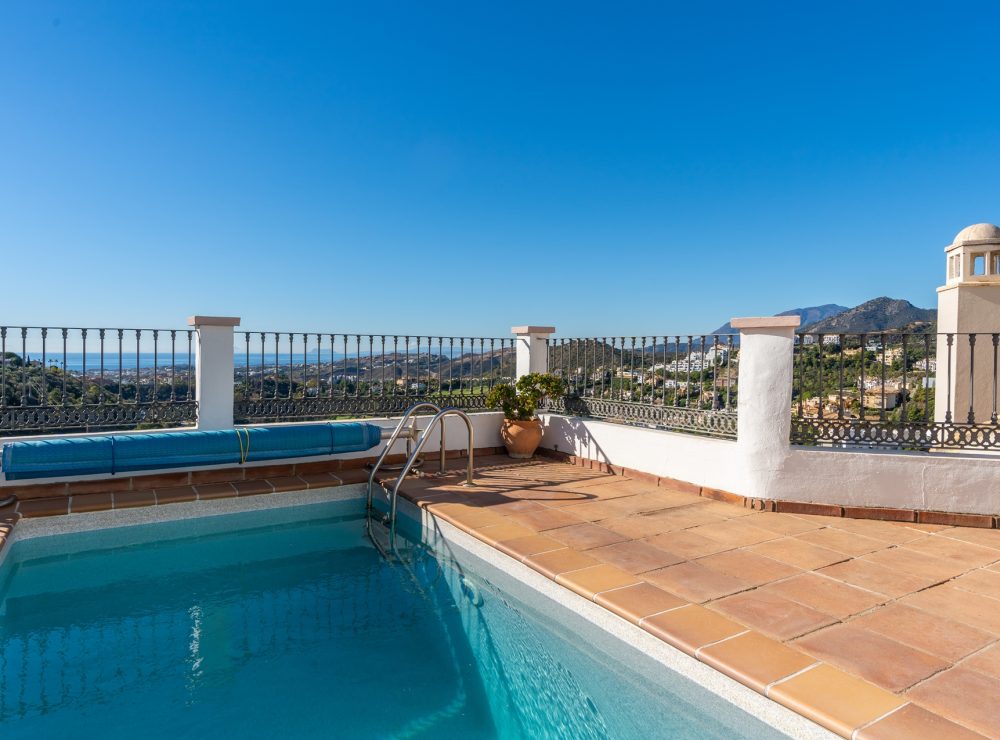 Townhouse La Heredia Benahavis Marbella private pool
