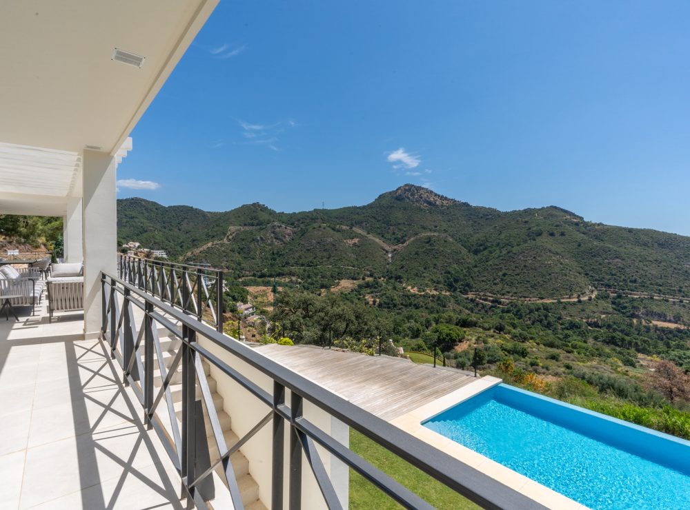 Villa Las Dos Torres Monte Mayor Benahavis Marbella