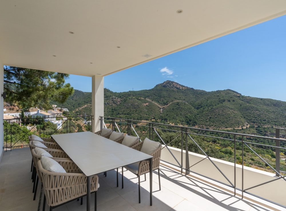 Villa Las Dos Torres Monte Mayor Benahavis Marbella