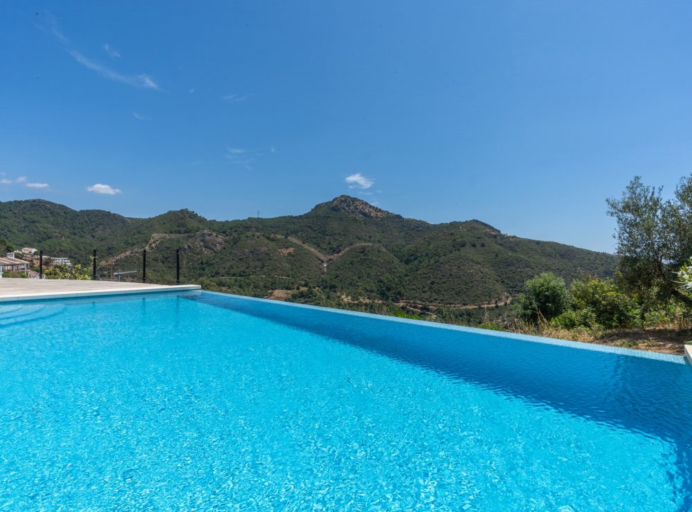 Villa Las Dos Torres Monte Mayor Benahavis Marbella